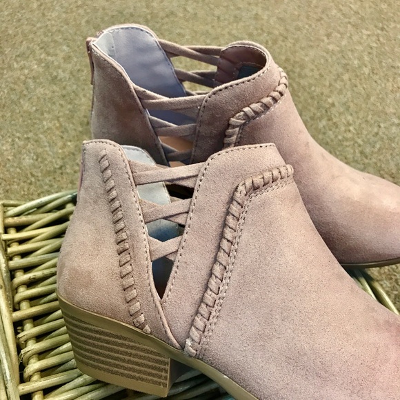 Blush pink booties - Picture 3 of 3